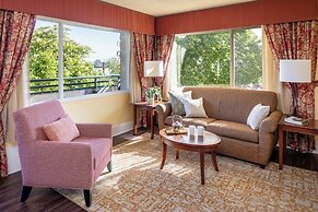 Park Lane Suites and Inn