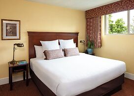 Park Lane Suites and Inn