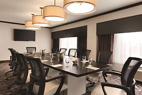 DoubleTree by Hilton Milwaukee - Brookfield