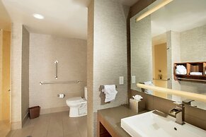 The Broadway Columbia - a DoubleTree by Hilton