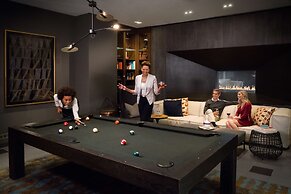 The Logan Philadelphia, Curio Collection by Hilton