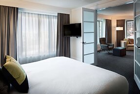 The Logan Philadelphia, Curio Collection by Hilton