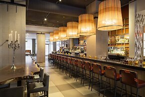 The Logan Philadelphia, Curio Collection by Hilton