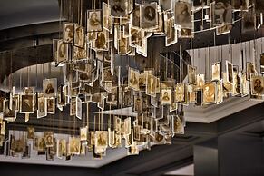 The Logan Philadelphia, Curio Collection by Hilton