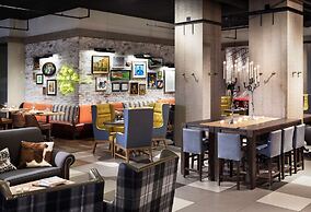 The Logan Philadelphia, Curio Collection by Hilton