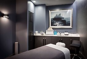 The Logan Philadelphia, Curio Collection by Hilton