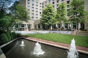 The Logan Philadelphia, Curio Collection by Hilton