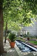 The Logan Philadelphia, Curio Collection by Hilton