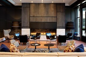 The Logan Philadelphia, Curio Collection by Hilton