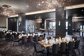 The Logan Philadelphia, Curio Collection by Hilton