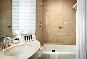 The Logan Philadelphia, Curio Collection by Hilton