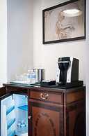 The Logan Philadelphia, Curio Collection by Hilton