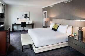 The Logan Philadelphia, Curio Collection by Hilton