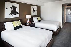 The Logan Philadelphia, Curio Collection by Hilton