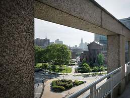 The Logan Philadelphia, Curio Collection by Hilton