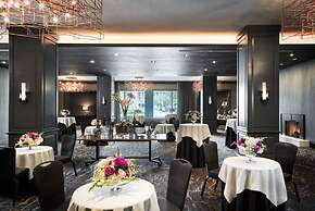 The Logan Philadelphia, Curio Collection by Hilton