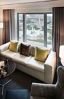 The Logan Philadelphia, Curio Collection by Hilton