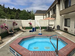 GuestHouse Inn & Suites Hotel Poulsbo