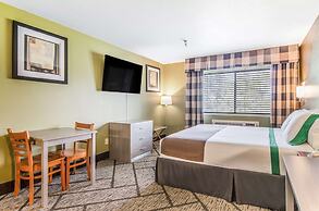 GuestHouse Inn & Suites Hotel Poulsbo