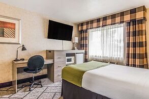 GuestHouse Inn & Suites Hotel Poulsbo