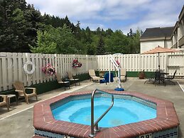 GuestHouse Inn & Suites Hotel Poulsbo