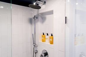 Thompson Chicago, by Hyatt