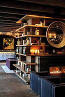 Thompson Chicago, by Hyatt