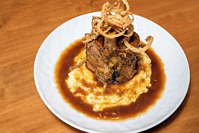 Thompson Chicago, by Hyatt