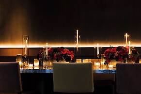 Thompson Chicago, by Hyatt