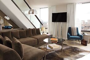 Thompson Chicago, by Hyatt