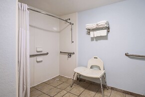 Clarion Inn Cleveland near University