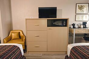 The Palms Inn & Suites