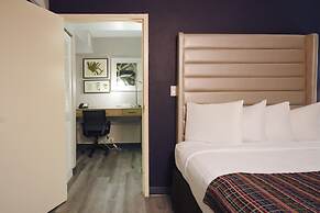 The Palms Inn & Suites