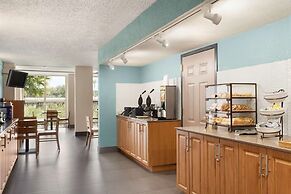 The Palms Inn & Suites