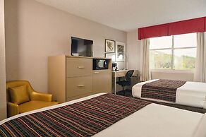 The Palms Inn & Suites