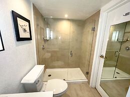 The Palms Inn & Suites