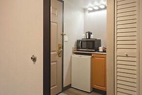 The Palms Inn & Suites