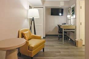 The Palms Inn & Suites