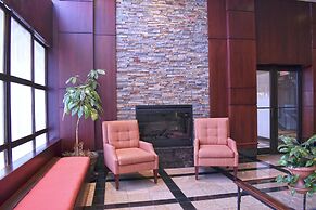 Hamilton Plaza Hotel & Conference Center