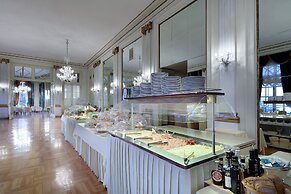 Eurostars Hotel Excelsior