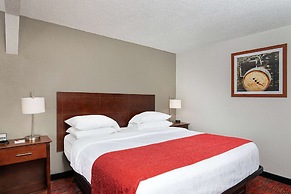 Ramada by Wyndham Bowling Green