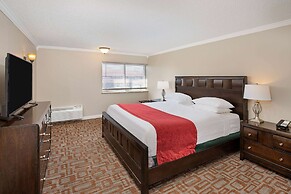 Ramada by Wyndham Bowling Green