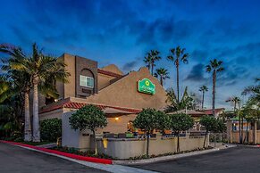 La Quinta Inn & Suites by Wyndham Carlsbad - Legoland Area