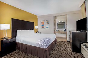 La Quinta Inn & Suites by Wyndham Carlsbad - Legoland Area