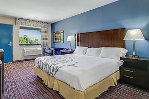 Econo Lodge Inn & Suites Enid South