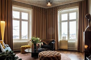 Lydmar Hotel