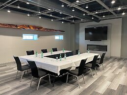 Holiday Inn Manhattan at the Campus by IHG
