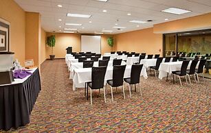 Holiday Inn Manhattan at the Campus by IHG