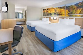 Days Inn by Wyndham Spartanburg Waccamaw