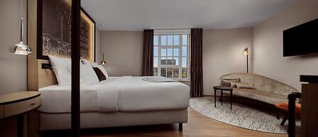 Wasserturm Hotel Cologne, Curio Collection by Hilton